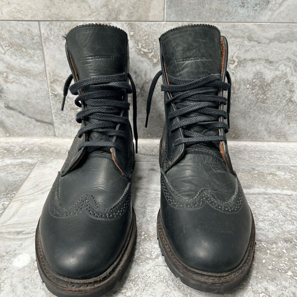 Frye Men's 9 James Wingtip Lug Sole Black Leather Boots - Picture 2 of 8
